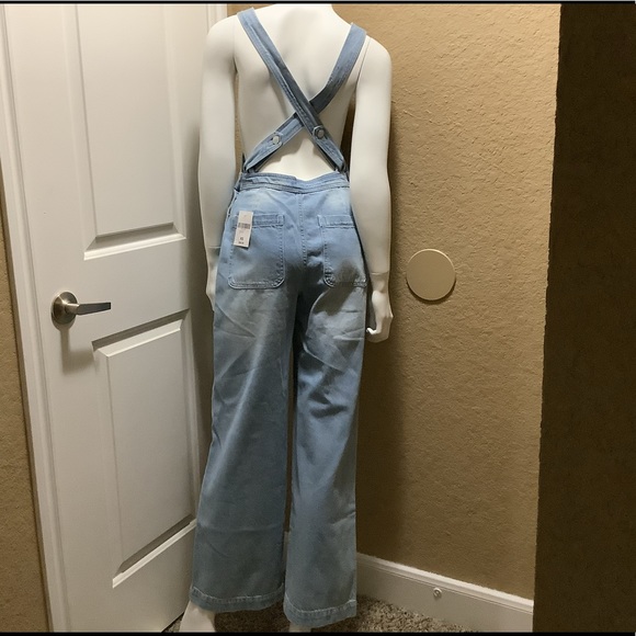 🛑 Forever 21 Light Wash Overalls NWT - Picture 2 of 5